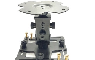 arakno ceiling support for professional projector